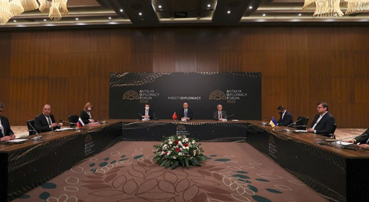 Kritik zirve sonrası Lavrov'dan dünyaya yaptırım mesajı: Öyle bir şey yapacağız ki...